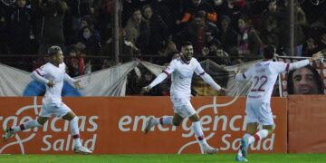 River cayó 3-2 ante Huracán y llega en su peor momento a la revancha con Vélez