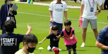 Messi entrena en Japón, en la pretemporada del PSG