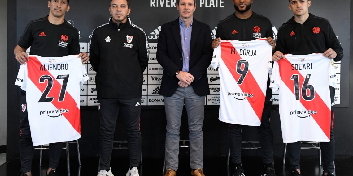 Fútbol: Marcelo Gallardo desmintió una crisis y River presentó a sus refuerzos