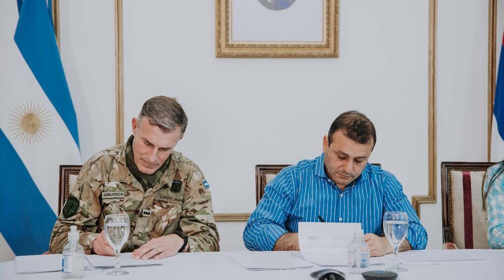 La provincia y el Ejército Argentino firmaron convenio para la formación técnica y en oficios de soldados voluntarios