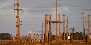 La actualización de tarifas no superará el índice salarial y será cada dos meses, aseguran