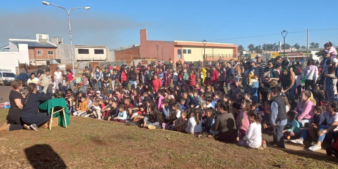 Agasajo a los niños en Itaembé Guazú