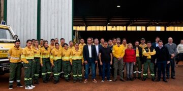 Cabandié entregó equipamiento contra incendios forestales a Misiones por casi $40 millones
