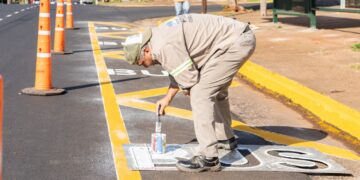 El municipio fortalece la seguridad vial, mediante la demarcación de señales de tránsito