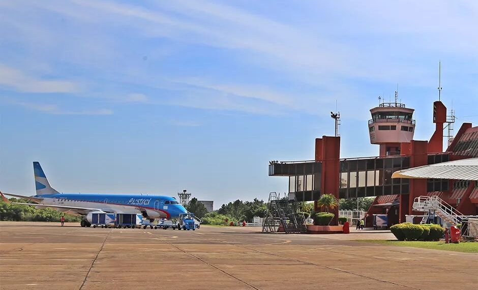 Herrera Ahuad expresó su disconformidad por incumplimiento de plazos en las obras del Aeropuerto de Posadas