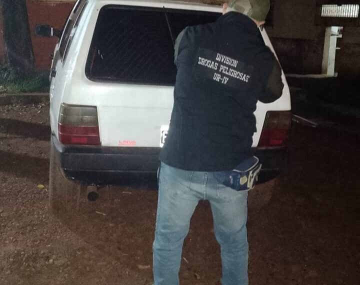 Recuperaron en Eldorado un auto denunciado en Capioví y una moto robada en Campo Grande