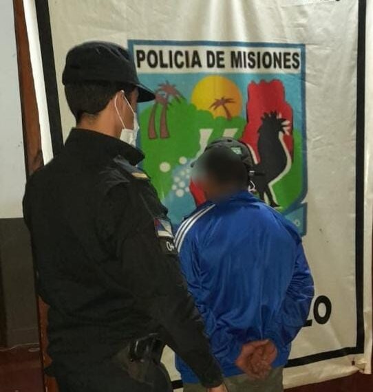 Apuñaló al novio de su ex pareja y se entregó en la Comisaría