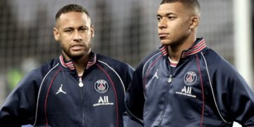 Polémica en PSG por los mensajes en contra de Mbappé apoyados por Neymar