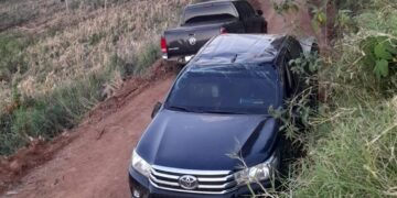 Secuestraron dos camionetas 4×4 con 63 mil atados de cigarrillos de contrabando en San Vicente