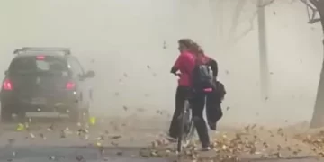 Casi todo el país bajo alertas por vientos, tormentas y nevadas