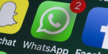 WhatsApp lanzó nuevas funciones: irse de grupos “en silencio” y administrar quién nos ve en línea