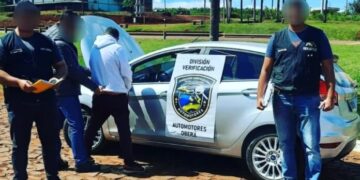 Detuvieron a dos estafadores involucrados en ventas de vehículos robados