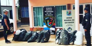 Incautaron más de 100 kilos de droga ocultas debajo de un puente