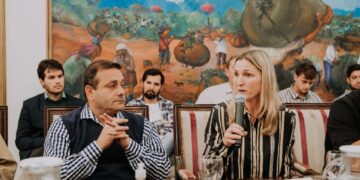 El Gobernador presidió una nueva reunión de la Mesa Forestal en Casa de Gobierno