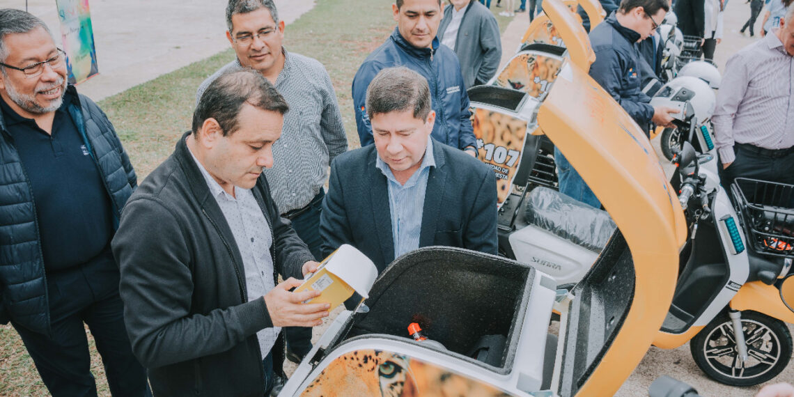Pusieron en marcha la División de Motoambulancias e inspeccionaron las reformas del policlínico policial