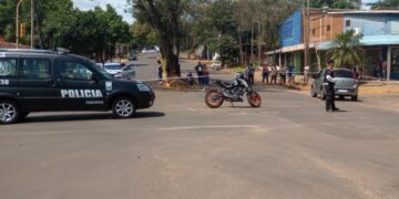 Peatón perdió la vida luego de que una camioneta lo embistiera tras chocar con un auto