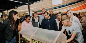 Entregaron maquinarias, herramientas y material a productores en Almafuerte