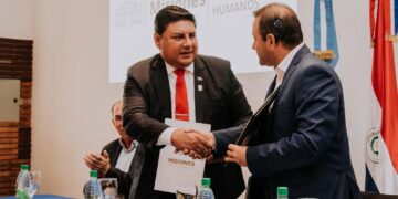 El gobernador inauguró las Primeras Jornadas Binacionales de Capacitación en Delitos de Trata de Personas