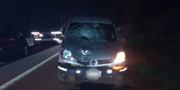Un peatón murió tras ser embestido por un auto en Dos de Mayo