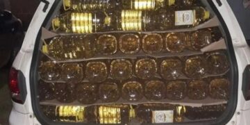 Retuvieron dos autos con patente paraguaya repletos de aceite girasol