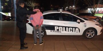 Robó un estéreo amenazando al dueño con un machete y fue detenido