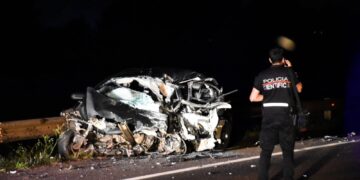 Falleció un automovilista al chocar contra un camión en Garupá