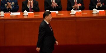 Comunismo en China: un expresidente fue obligado a retirarse del Congreso del Partido por oponerse a la reelección de Xi Jinping