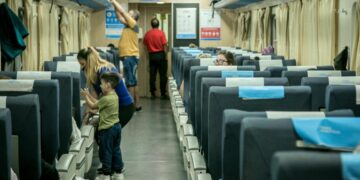 Es intenso el movimiento hacia destinos turísticos en aviones, trenes y micros