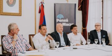 Autoridades provinciales y el municipio de Iguazú lanzaron el Black Friday Mundial Maravilla del Mundo