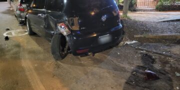 Conducía con 3,4 de alcohol en sangre, provocó un triple choque y terminó detenido