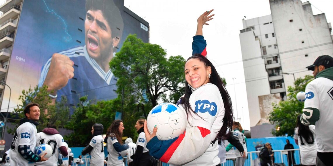 Inauguraron el mural más grande del mundo en homenaje a Diego Maradona
