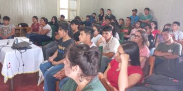 En menos de un mes, más de 600 estudiantes secundarios aprendieron sobre seguridad vial