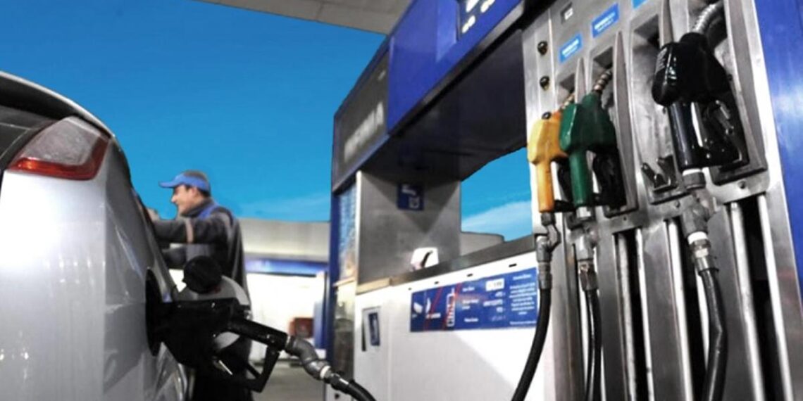 Nación confirma que habrá más aumentos de combustibles hasta fin de año