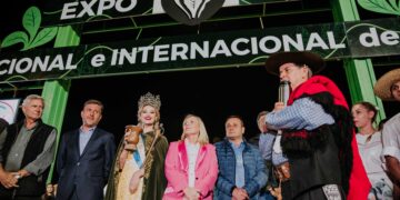 Herrera Ahuad encabezó la apertura de la Fiesta Nacional e Internacional de la Yerba Mate
