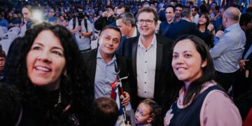 El Gobernador acompañó la apertura de la 37° edición de la Fiesta Nacional de la Madera