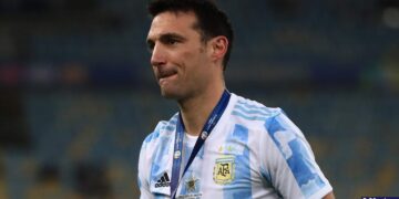 El domingo arranca el sueño mundialista: Scaloni viaja rumbo a Qatar con un jugador local