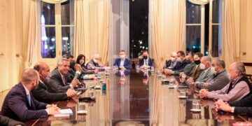 Debaten un nuevo aumento del salario mínimo, vital y móvil