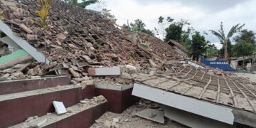Terremoto en Indonesia: al menos 56 personas murieron y hay 700 heridos