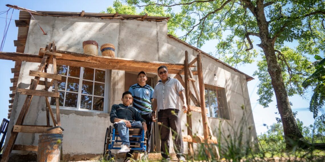 Avanza la construcción de  128 viviendas  en Apóstoles