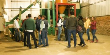 Comitiva internacional visitó obras de inclusión rural y evaluó proyectos para mitigar el cambio climático