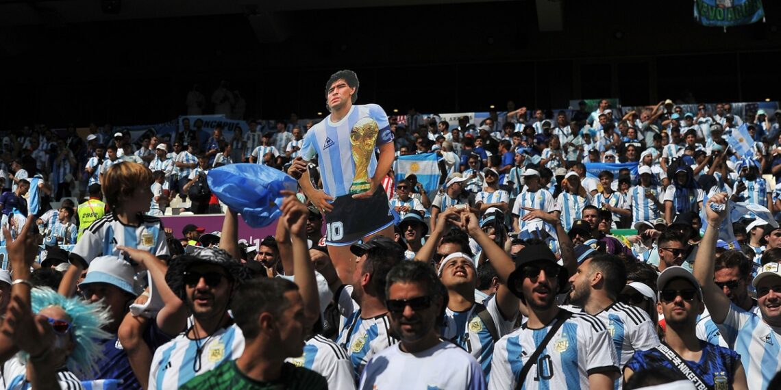 El fútbol conmemorará a Diego en pleno Mundial de Qatar