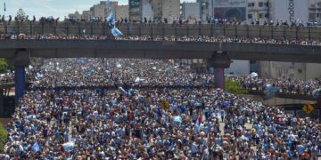 Más de cinco millones de hinchas salieron a las calles a agradecerle a la Scaloneta por la Copa del Mundo