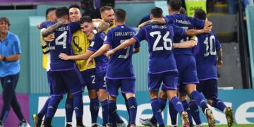 Argentina ganó, gustó y se clasificó primera