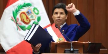 Destituyen al Presidente de Perú tras disolver el Parlamento y pretender gobernar por Decreto