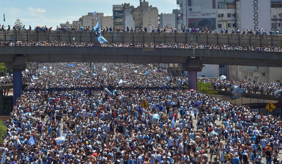 Más de cinco millones de hinchas salieron a las calles a agradecerle a la Scaloneta por la Copa del Mundo