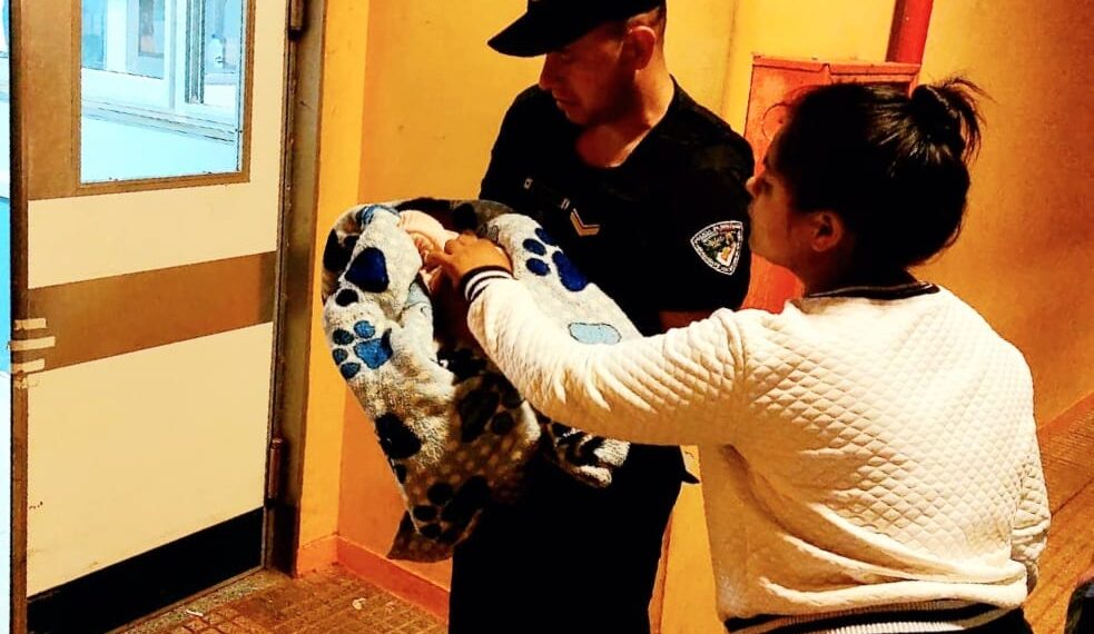 Asistieron a una beba abandonada frente a una vivienda de Oberá