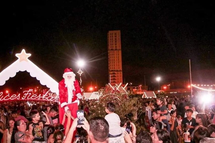 Miles de personas acompañaron la apertura del imponente Parque de las Fiestas