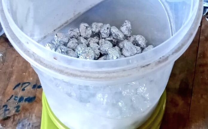 Detuvieron a un dealer con 185 dosis de cocaína preparadas para la distribución