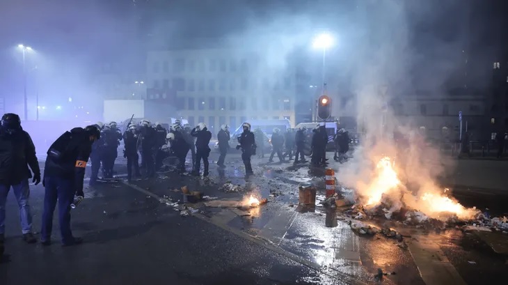 Más de 200 detenidos en Francia tras incidentes por la derrota en la final del Mundial