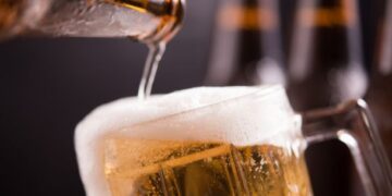 Promesa Mundial: una marca regala cervezas y organiza festejos en todo el país
